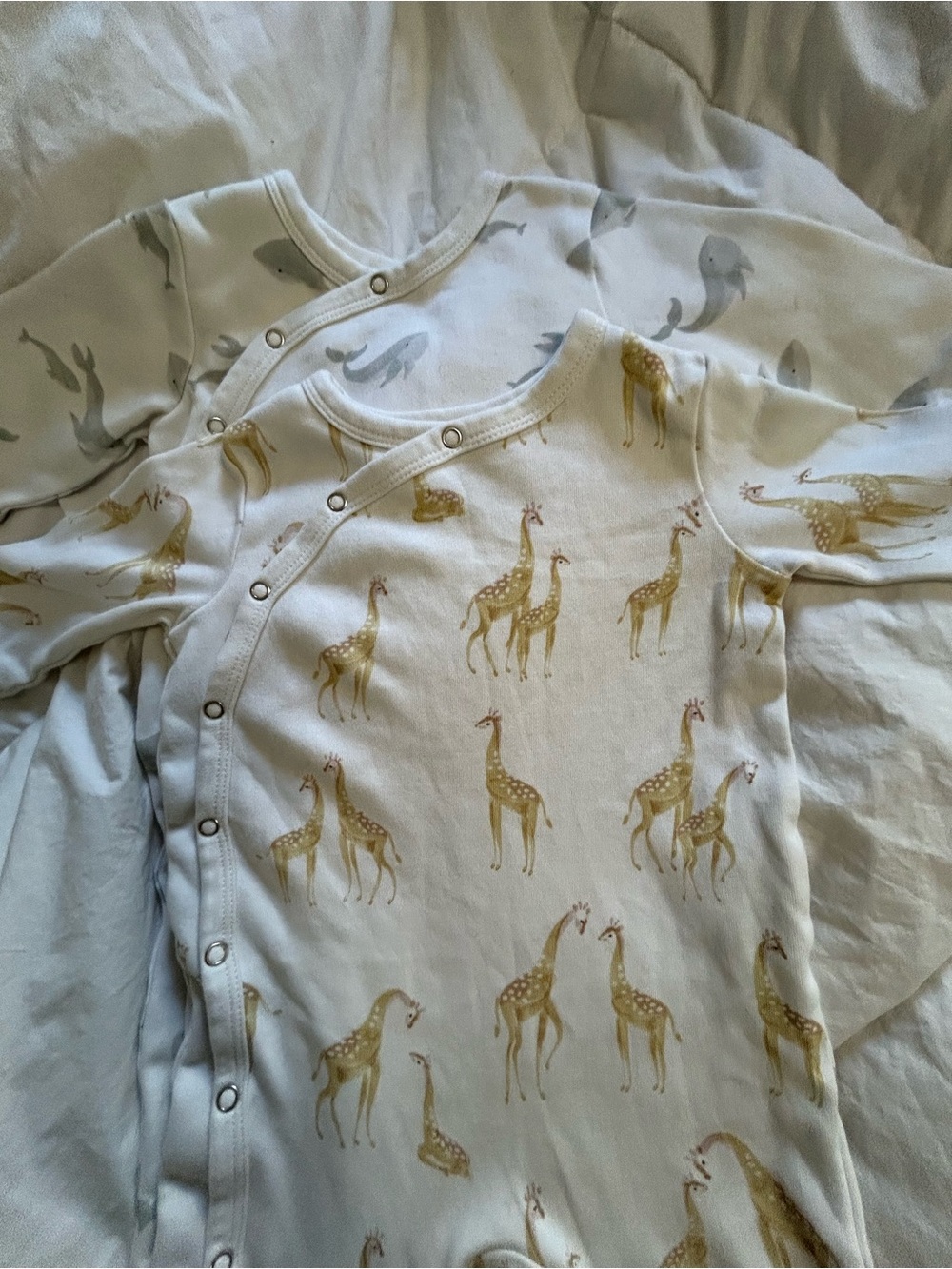 Pehr Neutral Giraffe Print Baby One-Piece (Cream)2 outfits ! 3-6 mo